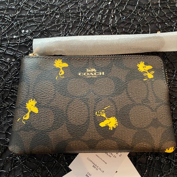 Coach X Peanuts Woodstock Wristlet - Picture 4 of 5